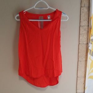 Sleeveless blouse